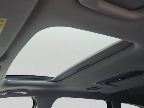 Used 2024 Kia Telluride EX w/ EX Captain's Chair Package image 15