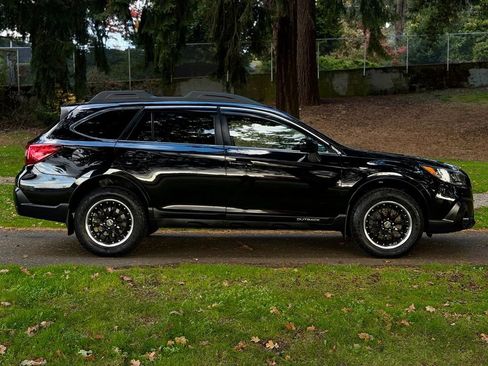 Used 2018 Subaru Outback 2.5i Premium image 8