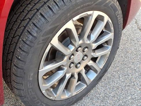 Certified 2023 GMC Acadia Denali w/ Denali Ultimate Package image 28