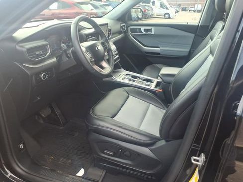 Certified 2024 Ford Explorer XLT w/ Equipment Group 202A AWD/4WD image 18