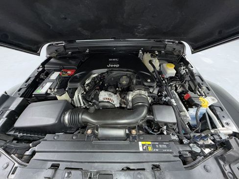 Used 2019 Jeep Wrangler Unlimited Sahara w/ Dual Top Group image 6