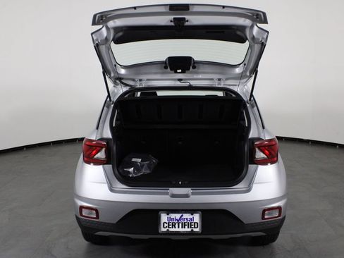 Certified 2026 Hyundai Venue SE FWD image 17