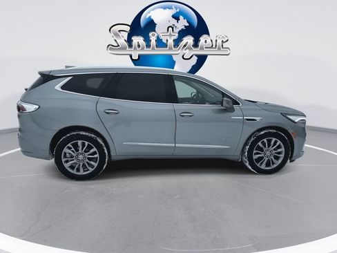 Used 2022 GMC Sierra 3500 Denali w/ Denali Black Diamond Edition image 10