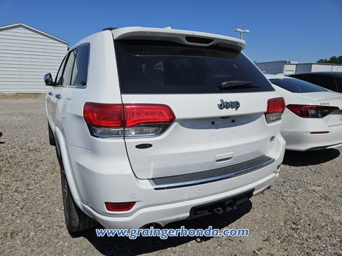 Used 2020 Jeep Grand Cherokee Overland AWD/4WD image 8