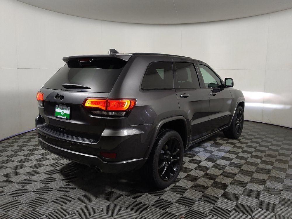 Used 2021 Jeep Grand Cherokee Laredo X AWD/4WD image 3