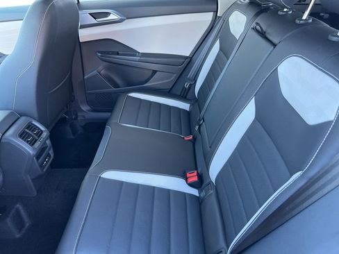 New 2026 Volkswagen Taos SEL image 25