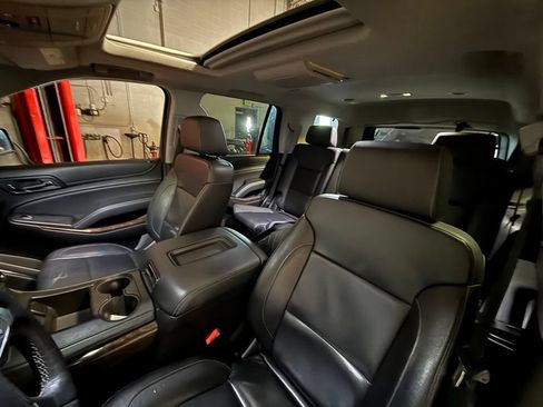 Used 2018 Chevrolet Tahoe LT AWD/4WD image 12