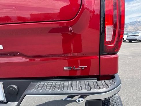 Used 2026 GMC Sierra 1500 SLT w/ SLT Convenience Package AWD/4WD image 11