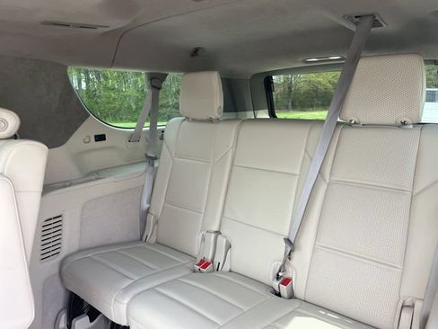 Used 2023 Cadillac Escalade ESV Premium Luxury Platinum RWD image 47