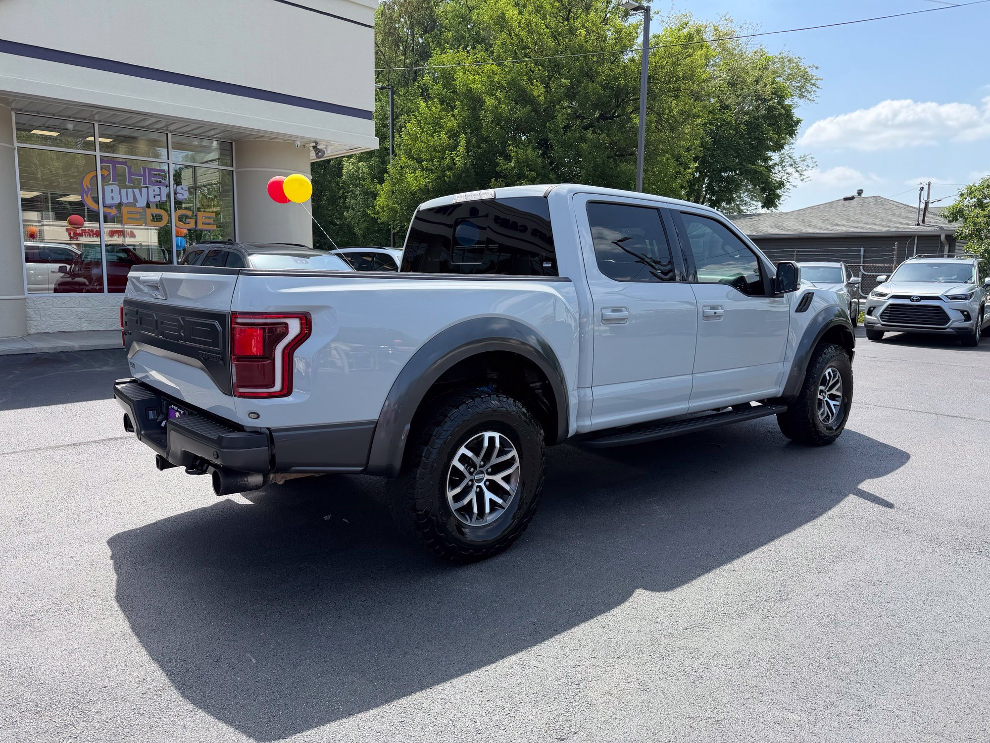 Used 2017 Ford F150 Raptor w/ Equipment Group 802A Luxury AWD/4WD image 6