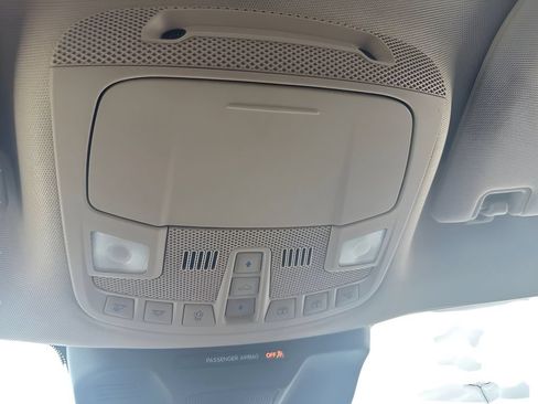 Used 2023 Ford Expedition XLT AWD/4WD image 24