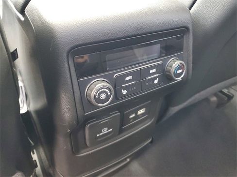 Used 2022 GMC Acadia AT4 w/ Technology Package image 26