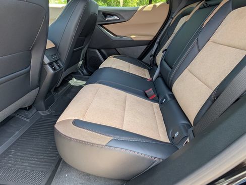 New 2026 Chevrolet Equinox ACTIV w/ Convenience Package III FWD image 7
