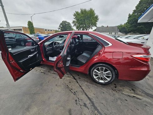 Used 2017 Toyota Camry LE FWD image 23