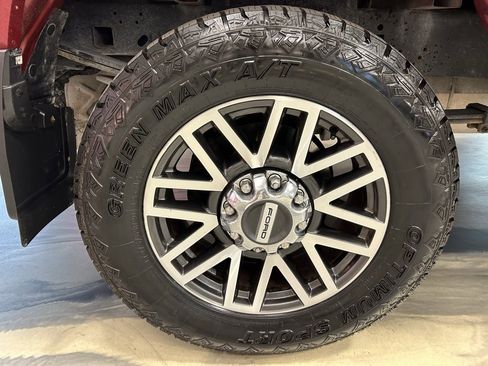 Used 2017 Ford F250 Lariat w/ Lariat Ultimate Package image 22