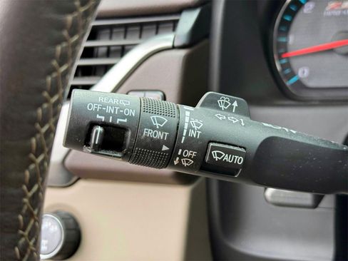 Used 2019 Chevrolet Tahoe LT image 23