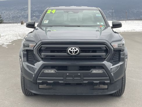 Used 2024 Toyota Tacoma SR5 image 9