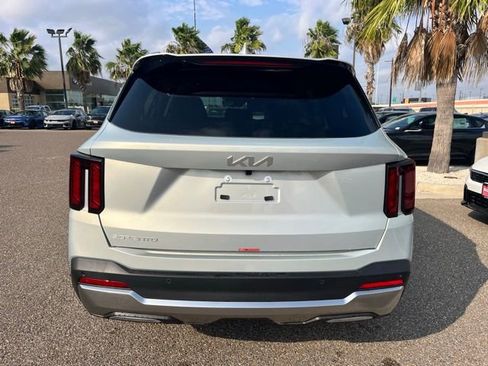 New 2026 Kia Sorento S w/ S Panoramic Sunroof Package FWD image 6