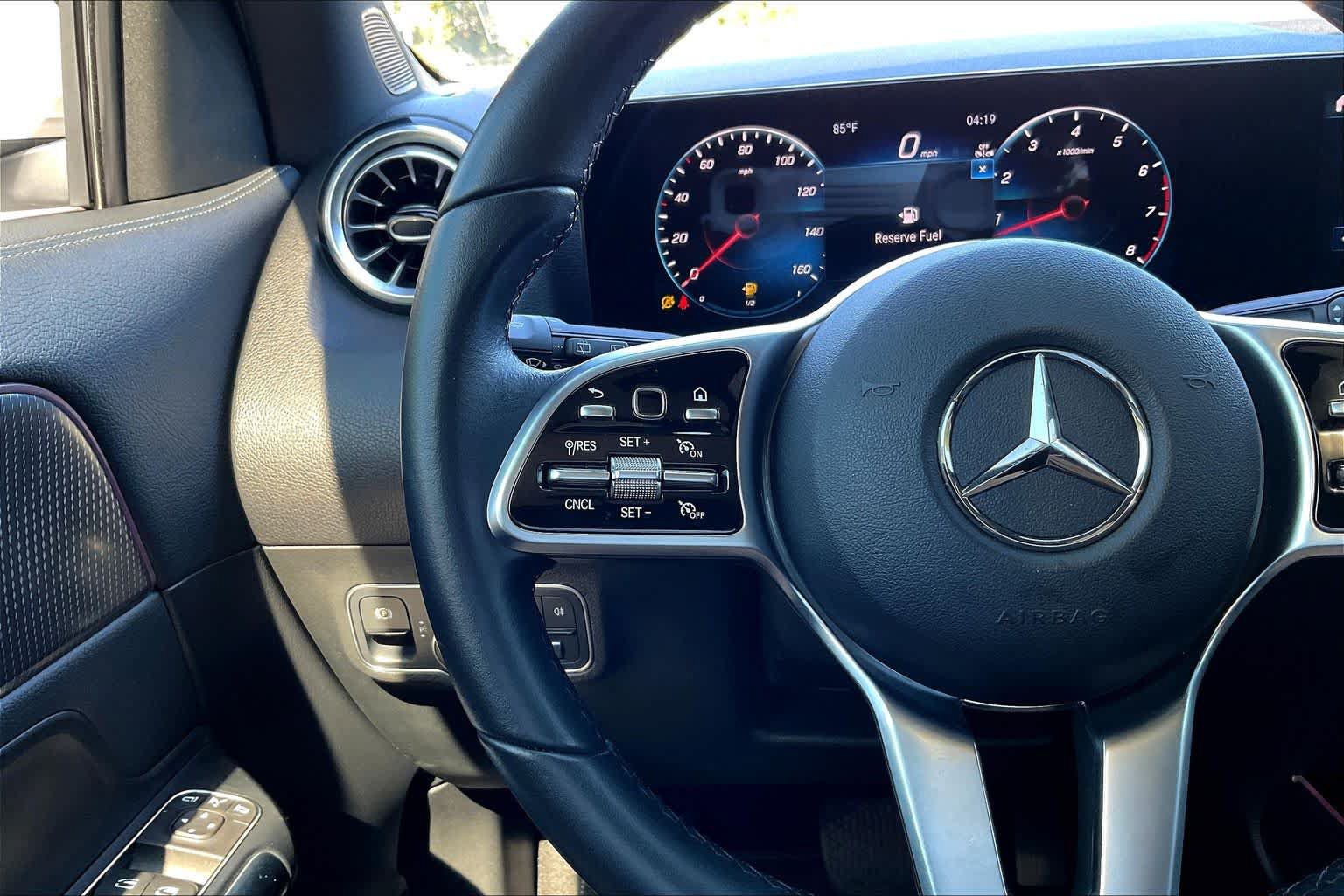 Used 2023 Mercedes-Benz GLA 250 4MATIC image 24