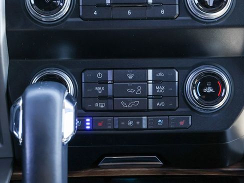 Used 2019 Ford F150 Lariat w/ Equipment Group 502A Luxury AWD/4WD image 12