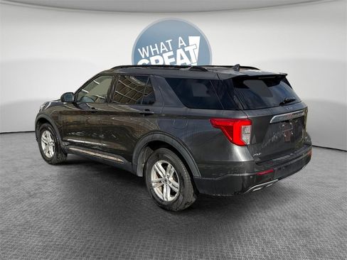 Used 2020 Ford Explorer XLT w/ Equipment Group 202A image 6