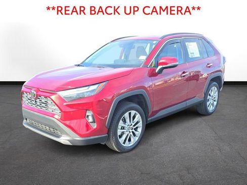 Used 2022 Toyota RAV4 Limited image 2