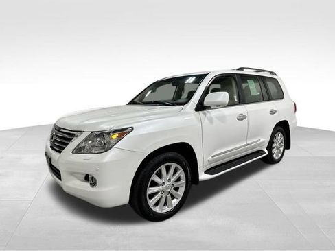 Used 2008 Lexus LX 570 4WD w/ Technology Pkg image 12