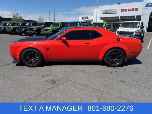 Used 2023 Dodge Challenger SRT Hellcat RWD image 2