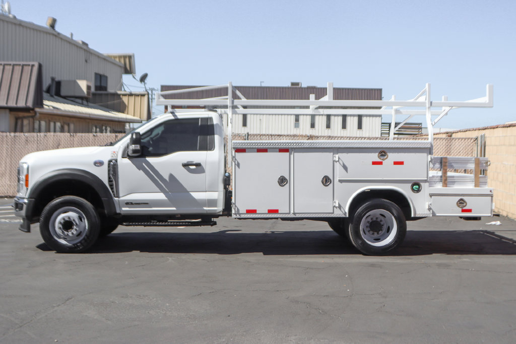 Used 2023 Ford F550 2WD Regular Cab Super Duty image 5