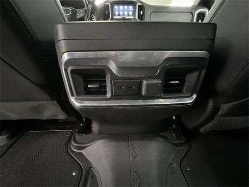 Certified 2022 GMC Sierra 1500 AT4 w/ AT4 Premium Package image 20