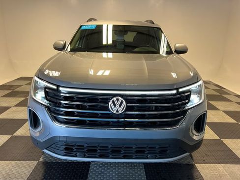 Certified 2025 Volkswagen Atlas SE AWD/4WD image 2