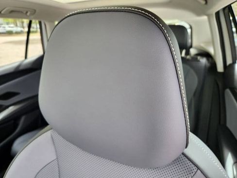 New 2026 Volkswagen Tiguan SE image 11