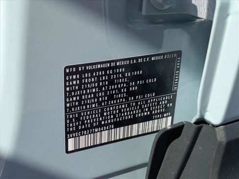 New 2026 Volkswagen Taos SE image 18