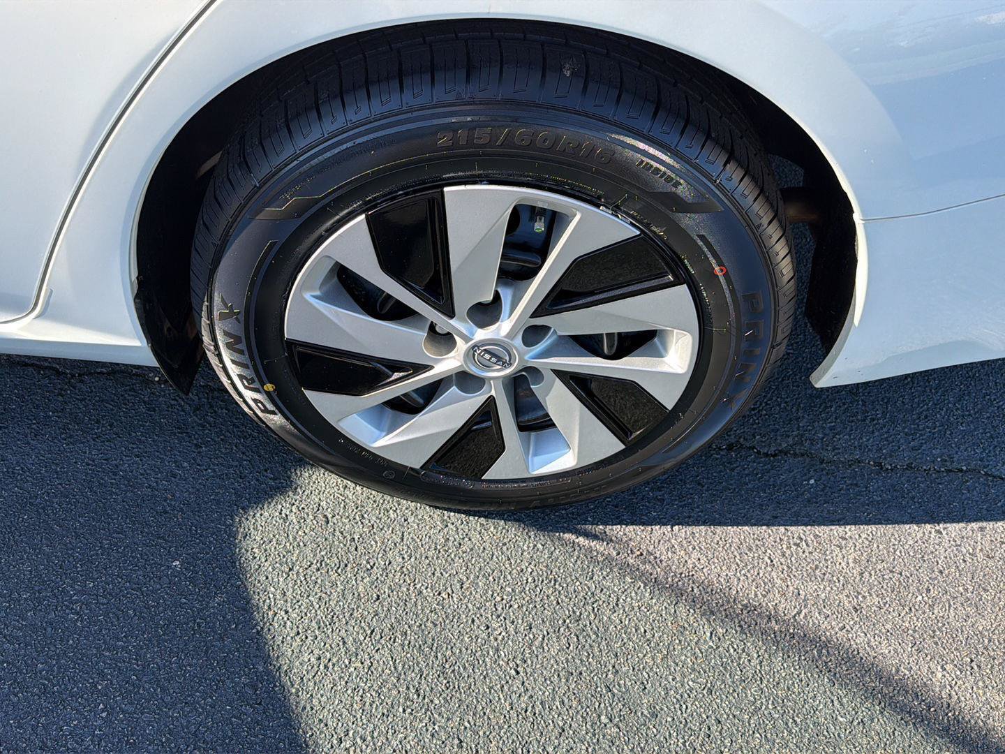 Used 2024 Nissan Altima 2.5 S FWD image 37