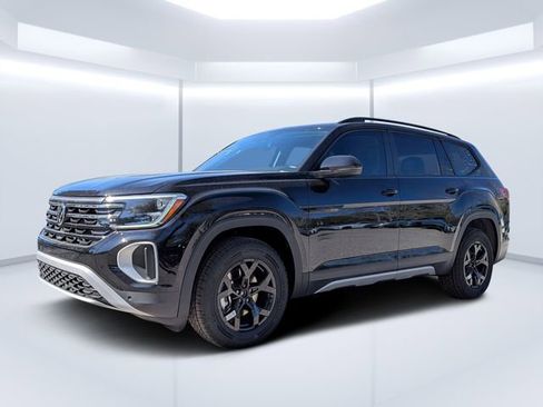 New 2026 Volkswagen Atlas Peak Edition image 7