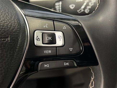 Used 2021 Volkswagen Tiguan SE image 21