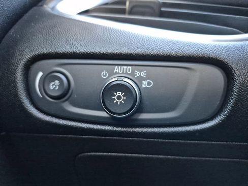 Used 2018 Chevrolet Malibu LT image 26