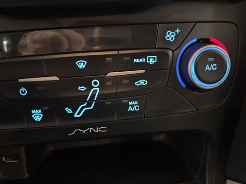 Used 2017 Ford Focus SE image 19