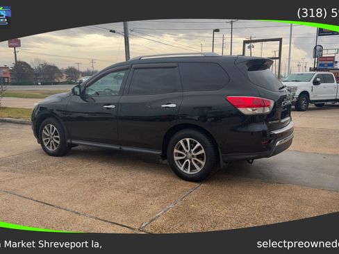 Used 2016 Nissan Pathfinder SV image 4