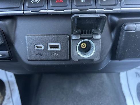 Certified 2022 Chevrolet Silverado 2500 Custom w/ Gooseneck/5TH Wheel Package image 21