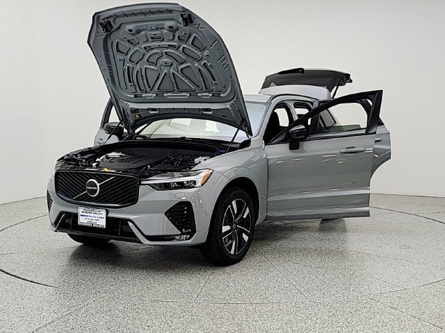 New 2027 Volvo XC60 B5 Core AWD/4WD image 9