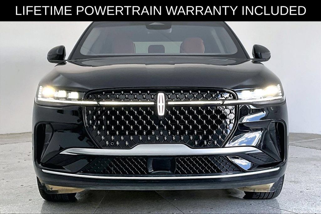 Used 2024 Lincoln Nautilus Black Label AWD/4WD image 4