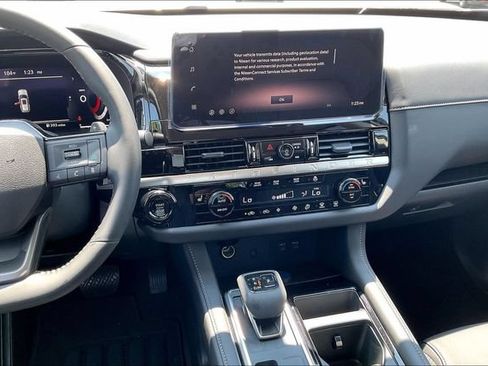 New 2026 Nissan Pathfinder SL FWD image 6