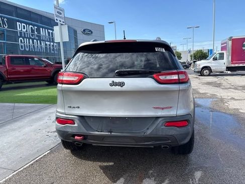 Used 2014 Jeep Cherokee Trailhawk AWD/4WD image 6