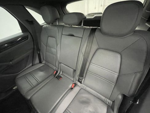 Certified 2020 Porsche Cayenne image 17