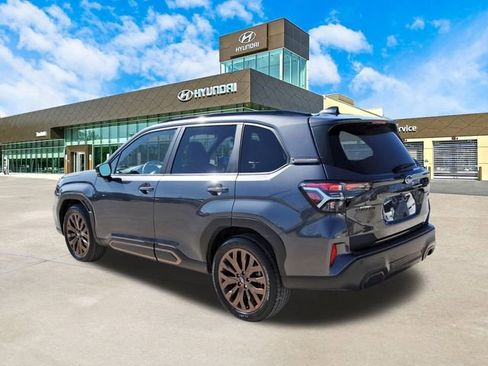 Used 2025 Subaru Forester Sport image 7