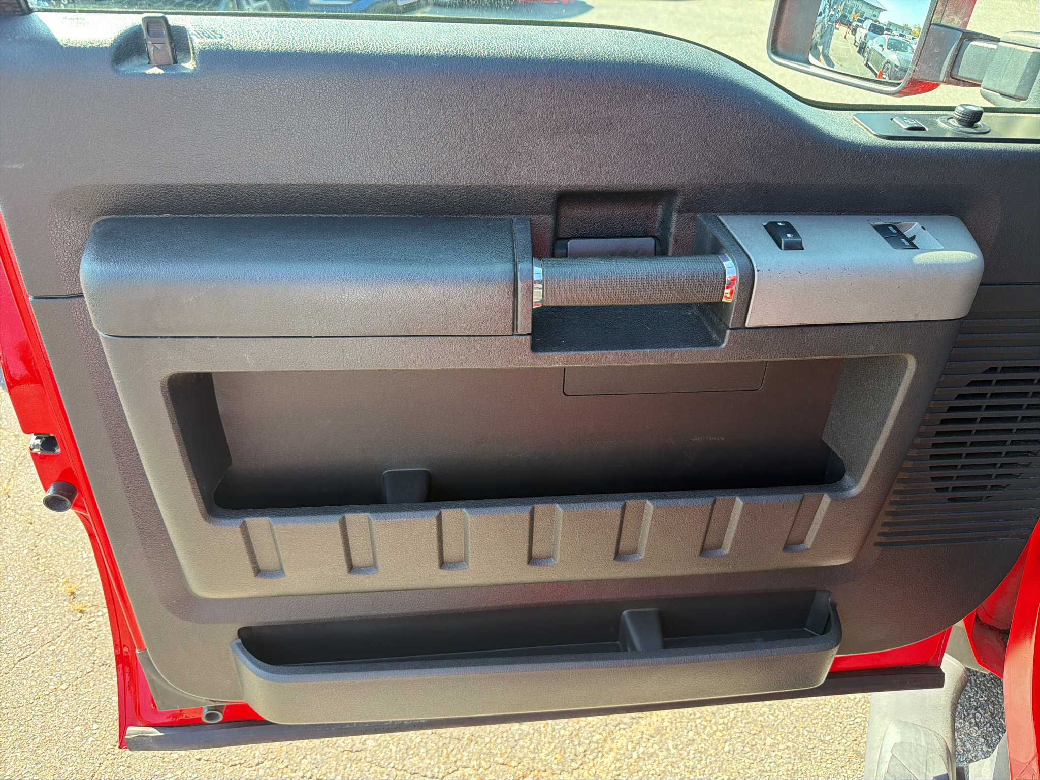 Used 2016 Ford F350 Lariat AWD/4WD image 9