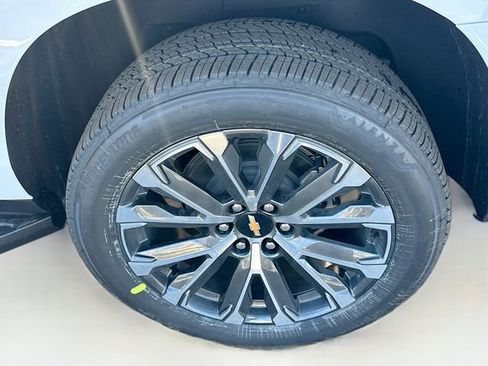 New 2026 Chevrolet Suburban High Country w/ Sun And Tow Package AWD/4WD image 35
