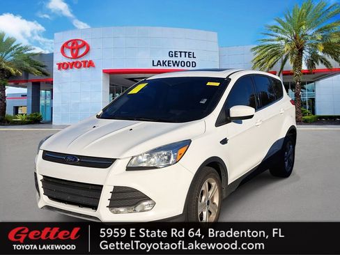 Used 2016 Ford Escape SE image 1