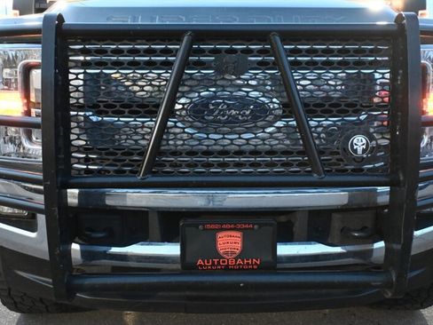 Used 2018 Ford F350 Lariat w/ Lariat Ultimate Package image 4